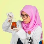 Kimia merupakan cabang ilmu pengetahuan yang mempelajari tentang materi dan perubahan-perubahan yang terjadi pada materi tersebut. Kimia melibatkan studi tentang sifat, struktur, komposisi, dan reaksi zat.