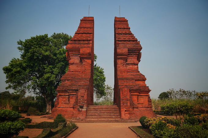 Orang Cina di Majapahit dan Asal-usul Wali Sanga, tulisan sejarah oleh Sugeng Purwanto