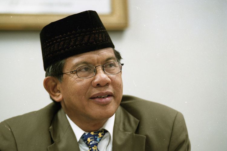 A.M. Fatwa alias Andi Mappetahang Fatwa dikenal sebagai mubalig yang kritis pada Orde Baru. Lantara itu dia sering dipersekusi oleh aparat dan pernah dituduh subversif. Dia termasuk anggota penandatangan Petisi 50.