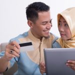 Apa arti kata nafkah? Siapa yang seharusnya diberi nafkah? Bagaimana urut-urutan prioritas penerima nafkah? Bagaimana bila suami tak mampu secara ekonomi?