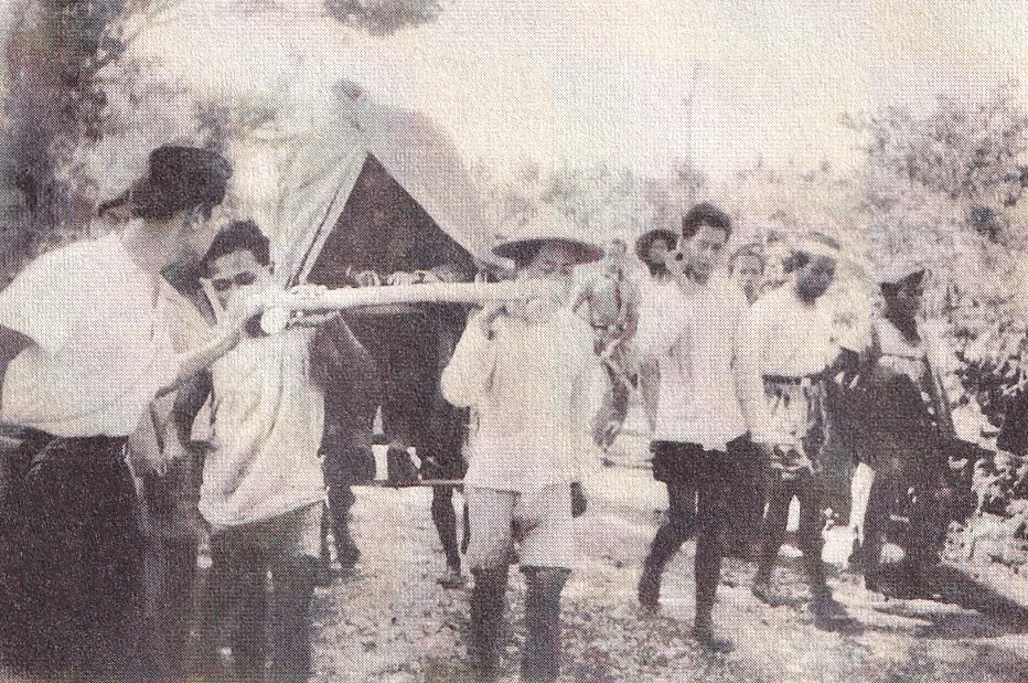 Kisah penyamaran Soedirman di atas tandu adalah salah satu fragmen perjuangan dalam perang gerilya 1948 yang dipimpin Panglima Besar TNI Jenderal Soedirman. Dia ditandu karena menderita penyakit tuberculosis (TBC).