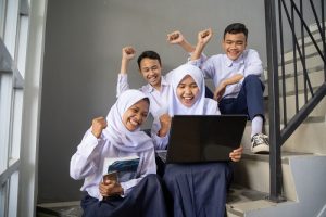 Teks Rekon: Pengertian, Ciri Kebahasaan, dan Contoh