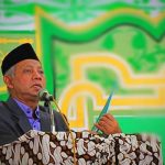 K.H. M. Dawam Saleh sosok yang terus mengabdi dengan tulus ikhlas, konsisten dalam ide, ikhtiar dan ijtihad. Alumnus Universitas Gajah Mada (UGM) Yogyakarta itu memilih 'menanggalkan' ijazah untuk mengabdi di desanya yang sepi dan merintis pondok pesantren. 