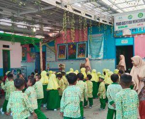 Hari Pertama Sekolah tanpa Bu Nur