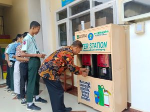 Water Station SMK Models, Fasilitas Baru Cegah Sampah Plastik