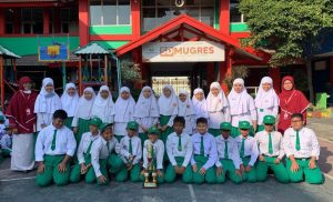 Penghargaan Jawara Filantropis Cilik Dorong Siswa Gemar Berinfak