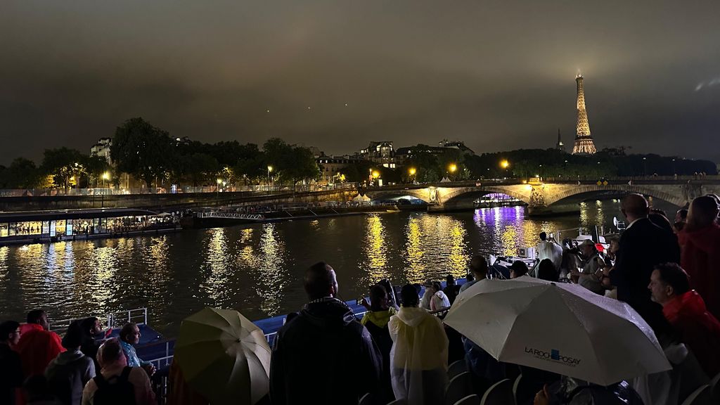 Sungai Seine menjadi saksi bisu perhelatan akbar Olimpiade Paris 2024. Selain moleknya sungai yang membelah jantung Kota Paris ini, atlet juga disuguhi dengan deretan bangunan bersejarah.