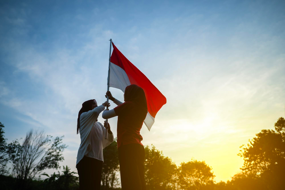 Empat macam kemerdekaan dikemukakan oleh Syekh Musthofa al Gholayan dalam kitab Idhatun Nasyiin. Yakni kemerdekaan individu, kemerdekaan bermasyarakat, kemerdekaan ekonomi, dan kemedekaan politik. Sudahkan keempatnya dimiliki oleh bangsa Indonesia?