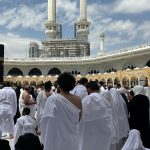 Apa yang dimaksud dengan umrah? Apa beda umrah dengan haji? Apa saja rukun umrah? Pantaskah kita mengharap gelar "umrah" setelah melakukan umrah sebagaimana jamaknya gelar haji bagi pelaksana haji? 