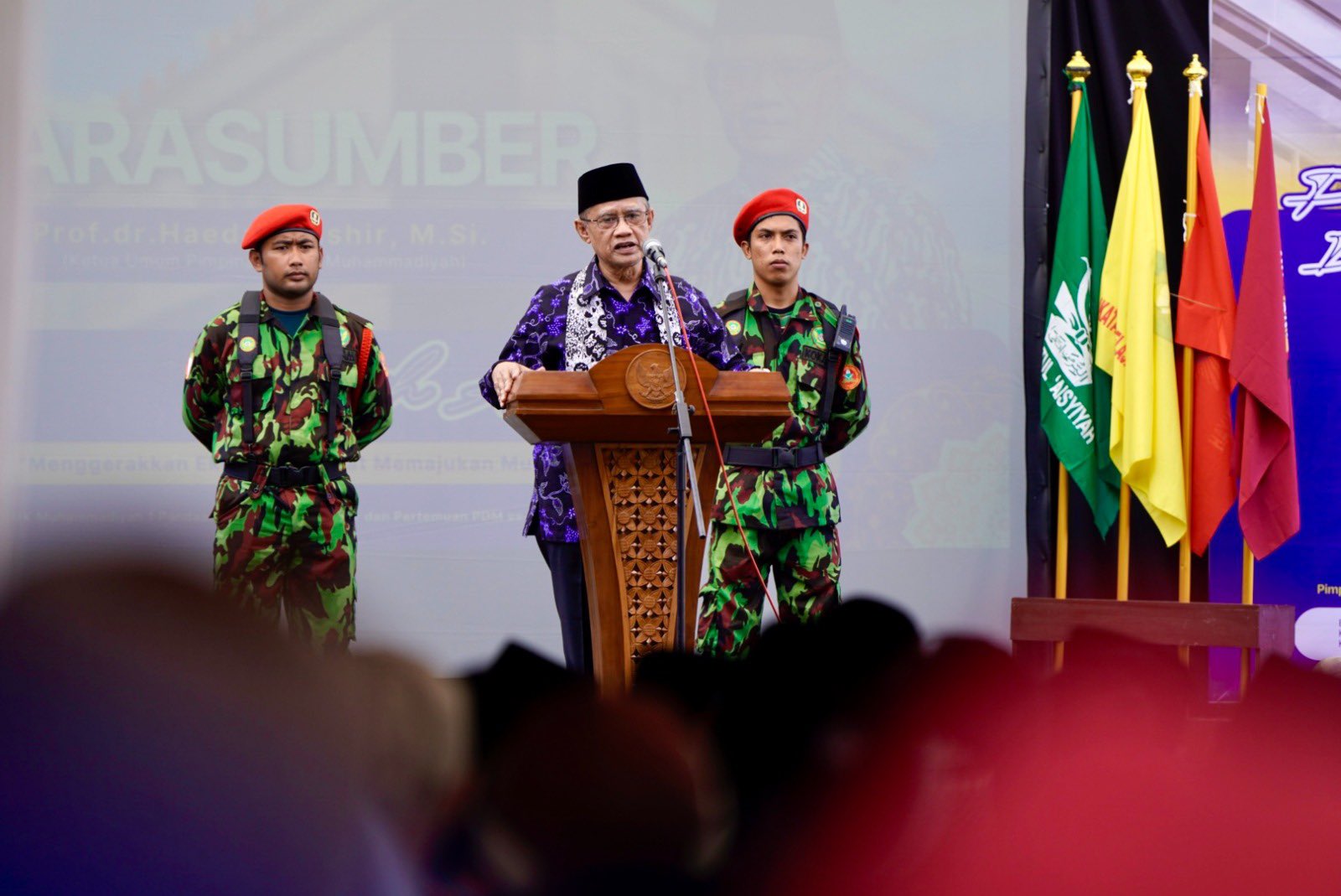 Layanan Kesehatan Muhammadiyah berbasis teologi al-maun yang berisi ajaran welas asih, ajaran cinta kasih pada sesama tanpa diskriminasi. Oleh karena itu tak boleh membedakan agama, suku, ras, dan golongan.