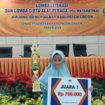 ‘Gresik Ialah Kotaku’ karya siswa SDMM Azkadina Alfanani, meraih juara pertama lomba cipta puisi dalam Gebyar Literasi Ilmiah dan Sastra Dinas Pendidikan Kabupaten Gresik. Dari kata-kata sederhana lahir harapan besar.