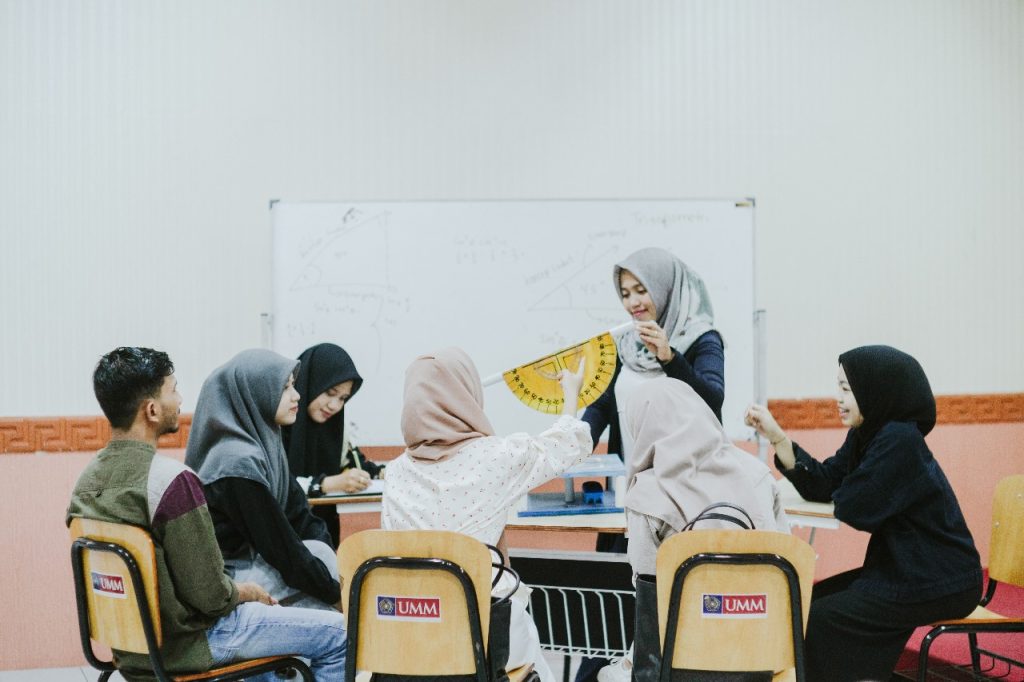 FKIP UMM baru saja menorehkan prestasi gemilang dengan terpilih menjadi anggota Konsorsium Pendidikan Guru Indonesia-Australia (PGI-A). Dalam konsorsium ini, FKIP UMM akan bekerja sama dengan lima universitas ternama dari Australia.