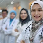 Program Pendidikan Dokter Spesialis (PPDS) belakangan menjadi perbincangan hangat setelah meninggalnya mahasiswa PPDS Anestesi Universitas Diponegoro dr Aulia Risma Lestari. Bagaimana sebenarnya PPDS?