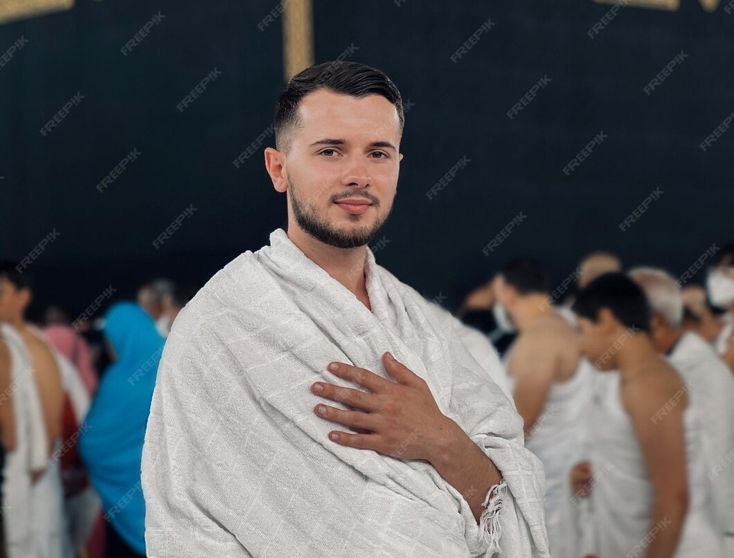 Apa yang dimaksud dengan ihram? Bagaimana ihram itu dilakukan? Apa saja yang tidak boleh dilakukan saat ihram? Apa makna sosial ihram?