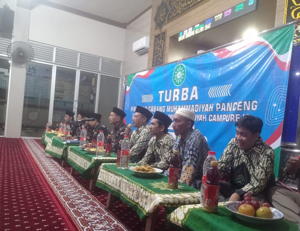 Turba alisa turun ke bawah dilakukan oleh Pimpinan Cabang Muhammadiyah Campurejo untuk menjalin silaturahmi sekaligus menjaring aspirasi warga perserikatan.