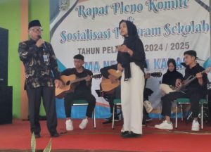 ‘Kisah Kasih di Sekolah’ Mengalun Merdu di SMA Negeri Karas