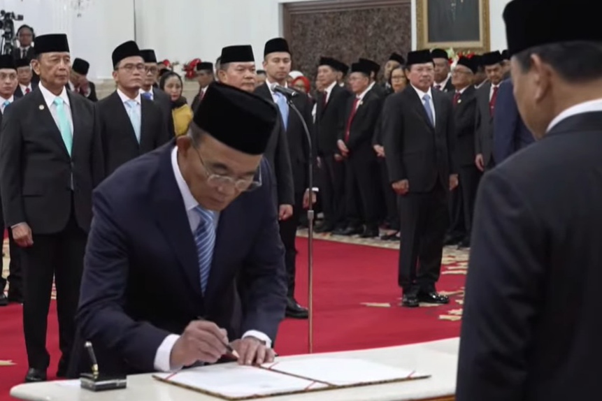 Muhadjir Effendy baru saja menyelesaikan amanah sebagai Menko PMK di Kabinet Indonesia Maju 2019-2024. Kini ia diangkat Presiden Prabowo Subianto sebagai penasihat khusus.