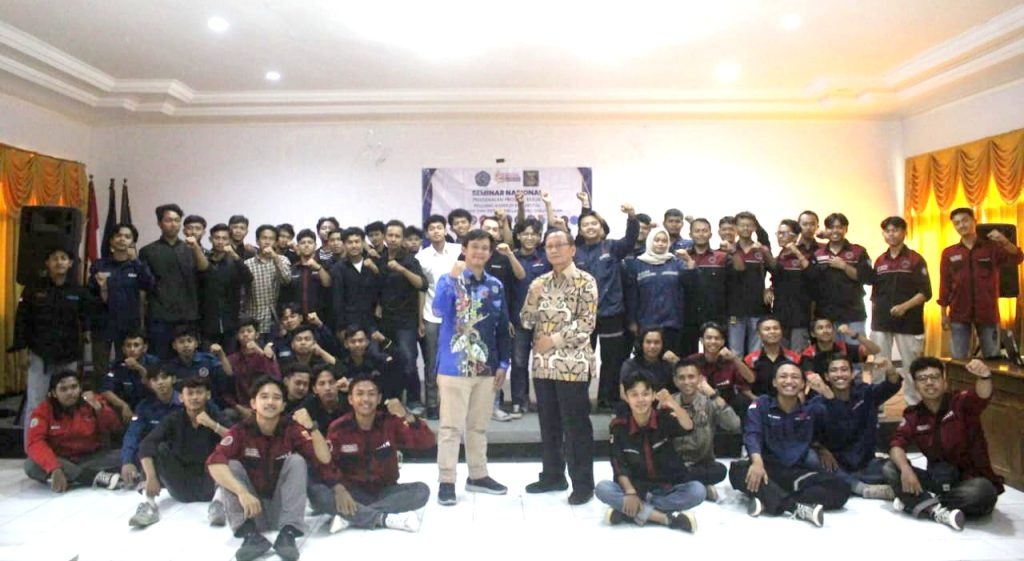 Prospek karier di Teknik Mesin menjadi tema dalam seminar yang diselenggarakan Prodi Teknik Mesit FT UMG bersama Forum Mahasiswa Mesin Indonesia Forwil VI 2024.