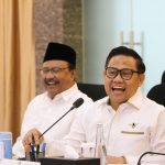 Cak Imin dan Gus Ipul akhirnya bisa duduk satu meja. Diberitakan lama berseteru, kedua tokoh itu ternyata disatukan oleh Kabinet Merah Putih.