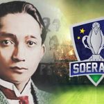 Soeratin berjuang mempersatukan bangsa melalui sepakbola melawan diskriminasi orang-orang kolonial di dunia olahraga.