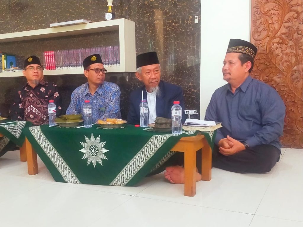 Di Muhammadiyah tidak ada ngaji titik tetapi ngaji koma. Kiai Ahmad Dahlan telah memberikan keteladanan dengan mengajarkan surat Al-Maun selama lebih dari tiga bulan.