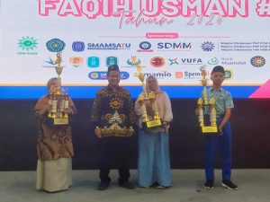 Juara Umum dan Favorit Festival Faqih Usman Ke-8