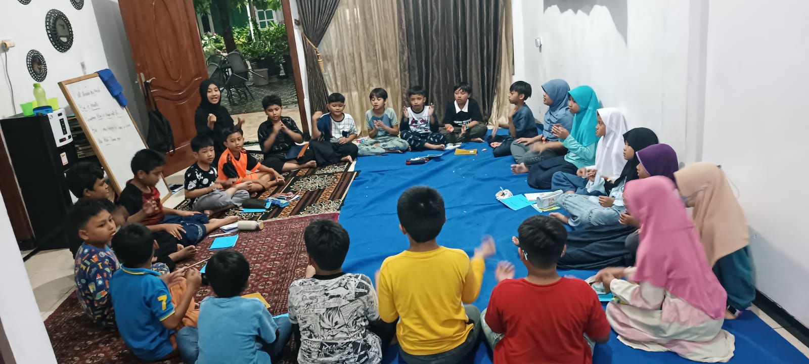 Heaven Hell Jadi Obat di English Camp SD Musix