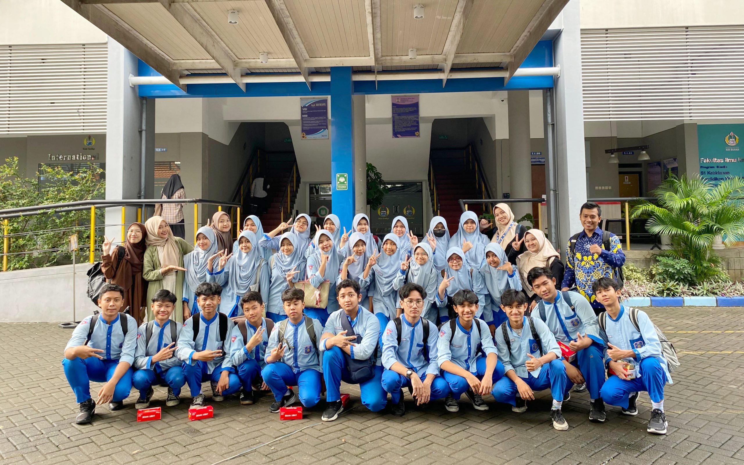 School Tour ke Unipa, Siswa Spemduta Ikuti TOEFL