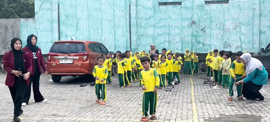 Menggali Kembali Kenangan Masa Kecil di Tengah Gempuran Gadget