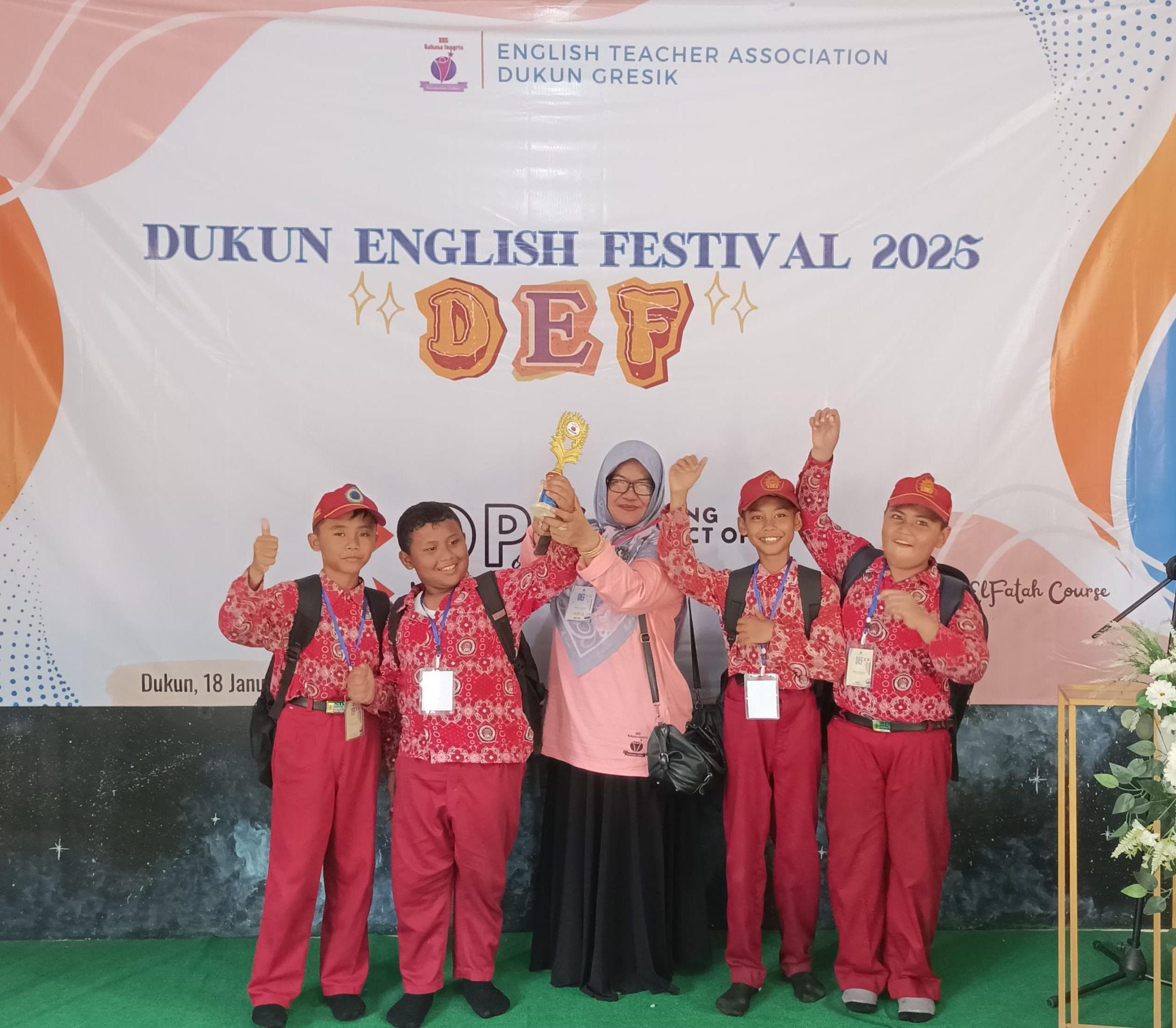 SD Mutu Dukun Raih 3rd Winner di Dukun English Festival 2025