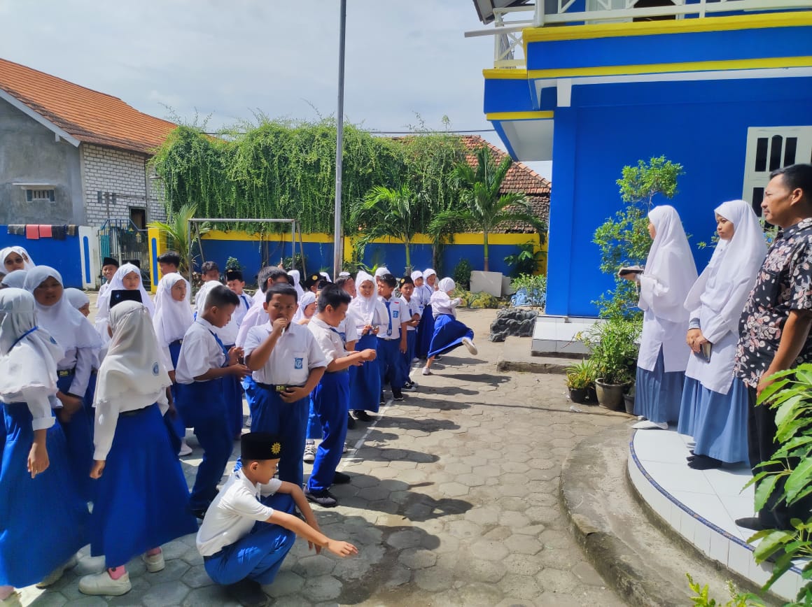 MI Mulia Cangaan Gresik Fun Games Edukatif bersama Santri MA YKUI Maskumambang