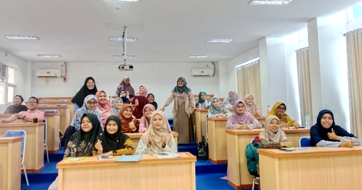 Dari Grogi Jadi Percaya Diri! Guru Muhammadiyah Sidoarjo Berlatih Public Speaking di Umsida