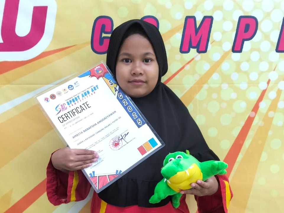 Maspion Square jadi saksi kehebatan atlet cilik SD Mumtas! Dengan penuh semangat dan perjuangan, mereka berhasil menyabet 20 medali dalam turnamen Tapak Suci nasional.