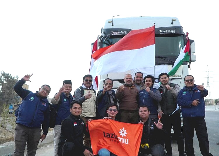 Dalam haru penuh cinta, Lazismu kirim bantuan musim dingin dan paket Ramadan untuk Palestina. Bukan sekadar donasi, ini adalah wujud solidaritas, harapan, dan kehangatan dari Indonesia bagi sesama.
