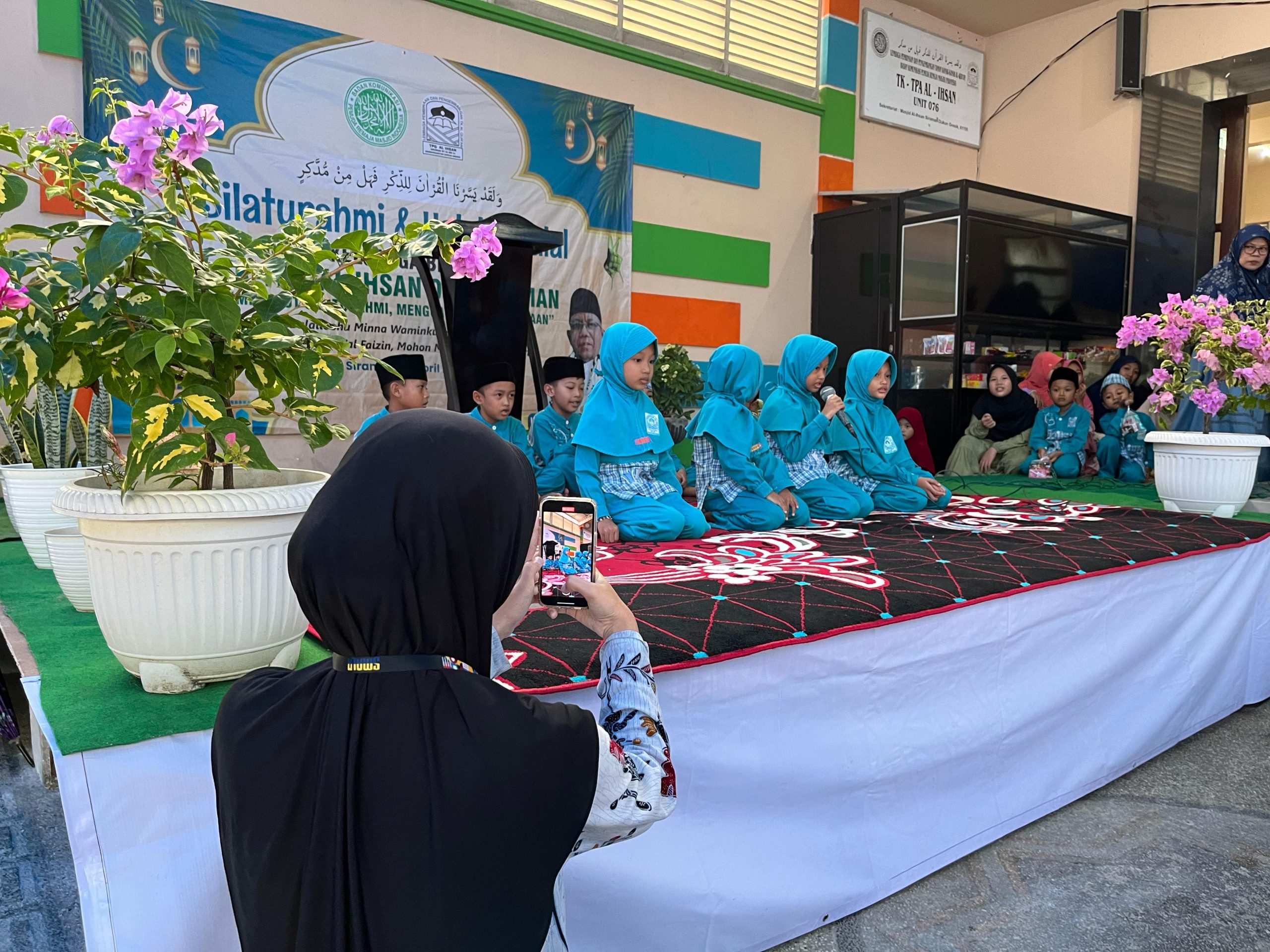 Jadi Videografer, Dua Siswa Smala Dukun Buktikan Keterampilan Sinematiknya