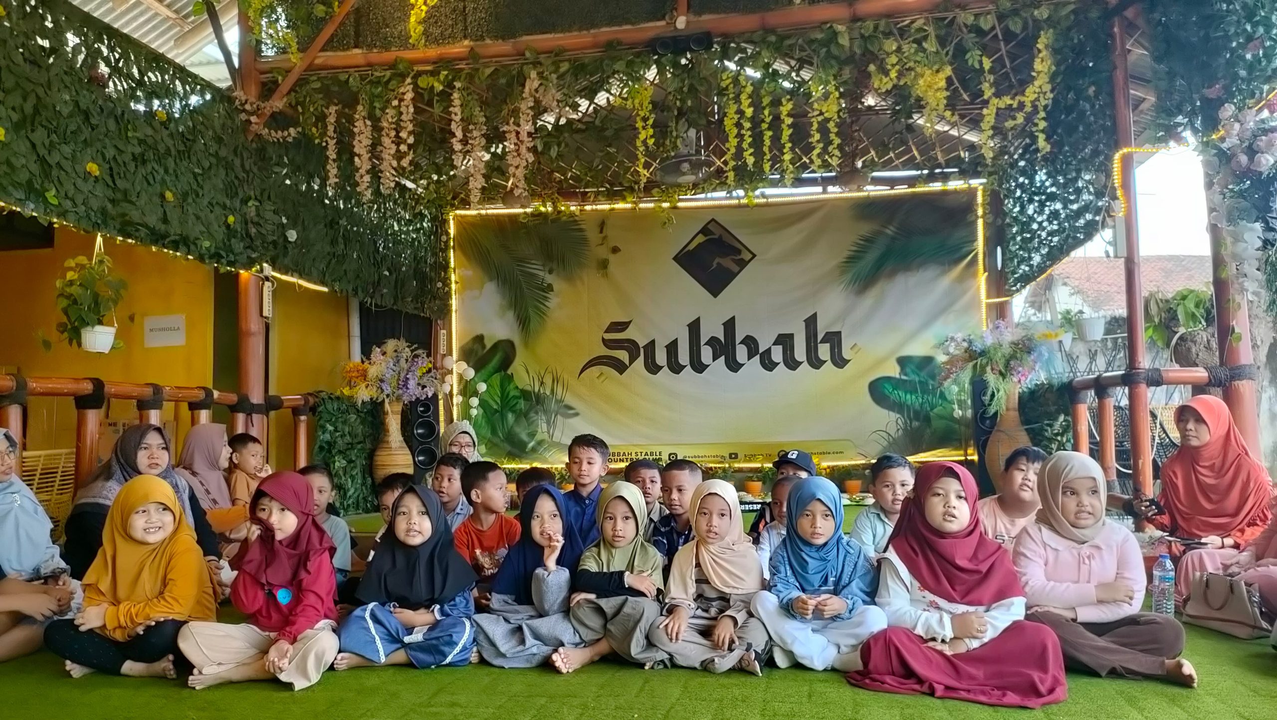 Tanpa protokoler dan formalitas, syawalan kelompok A2 TK Aisyiyah 4 Ahmad Yani Kota Probolinggo menjadi momentum manis yang menguatkan ikatan antara anak, orang tua, dan sekolah dalam balutan kekeluargaan.