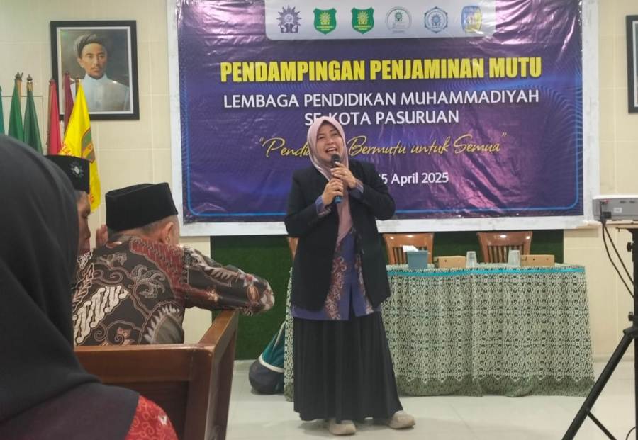 Pendampingan sekolah berlangsung di Pimpinan Daerah Muhammadiyah (PDM) Kota Pasuruan, Jumat (25/4/2025).