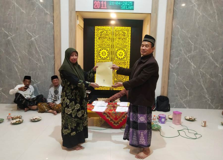 PCM Gadingrejo Kota Pasuruan menerima wakaf tanah dan rumah seluas 72 meter persegi di perumahan Gading Permai, Kelurahan Petahunan