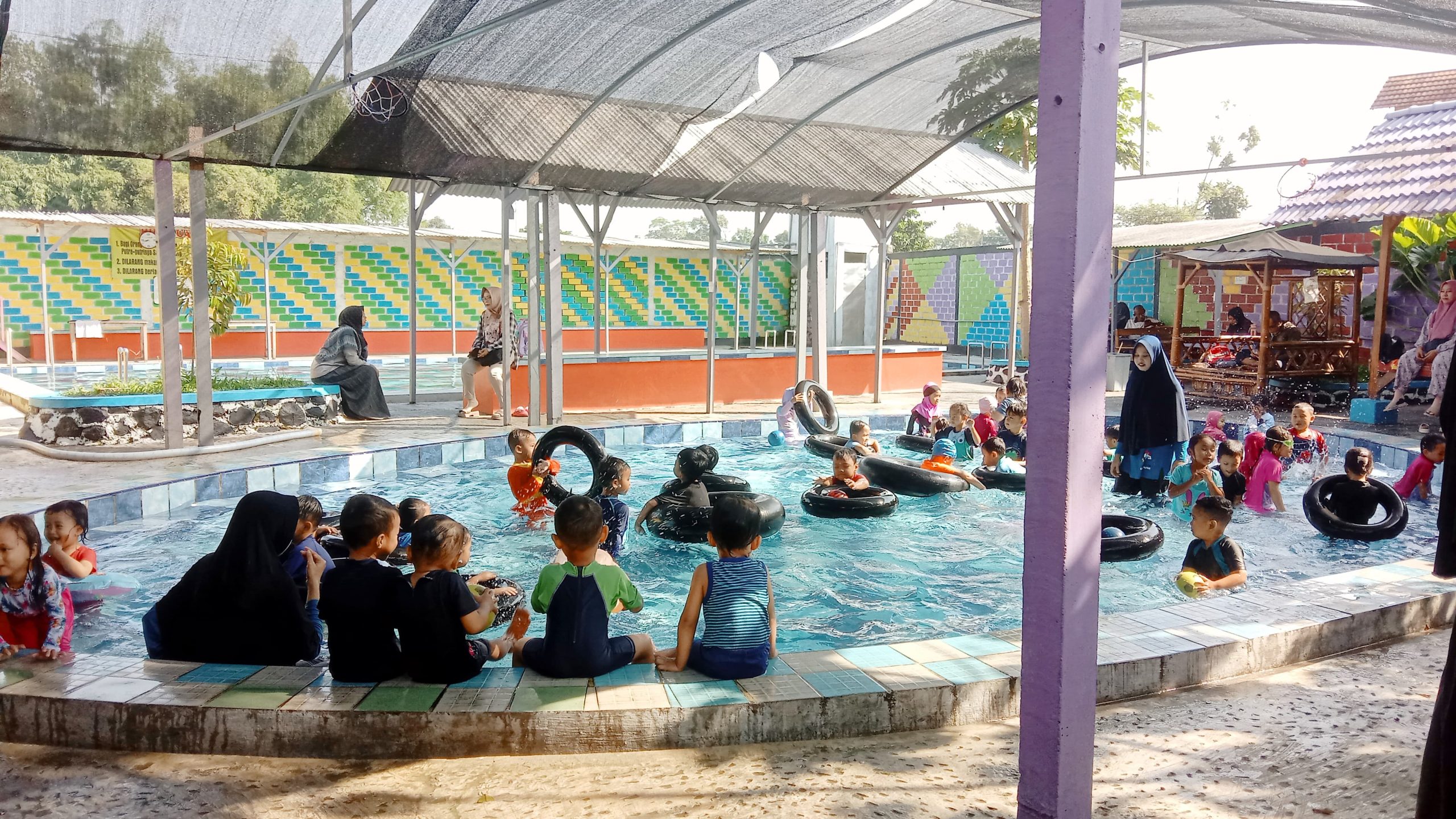 Swimming Class Seru PAUD Alam Al-Ghifari Kota Blitar di Kolam Renang Green Park