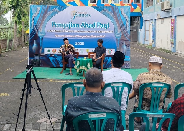 Tiga Pesan Ketua PCM Menganti: Kurban, Masjid Ramah Anak, dan Sekolah Baru