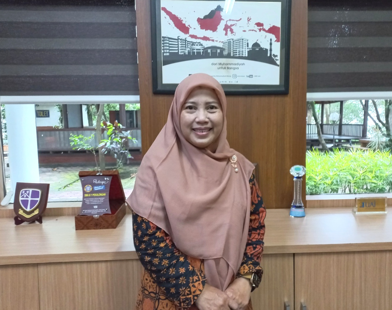 Parkir liar makin menjamur di Kota Malang. Guru besar UMM menyebut akar masalahnya ada pada sistem perparkiran dan mental permisif warga. Solusinya? Mulai dari e-parkir hingga literasi.