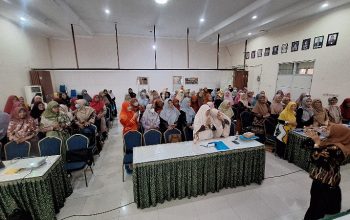 Dalam 3600 detik, ibu-ibu Aisyiyah Sidoarjo berubah jadi jurnalis dadakan dengan semangat menulis yang menginspirasi.
