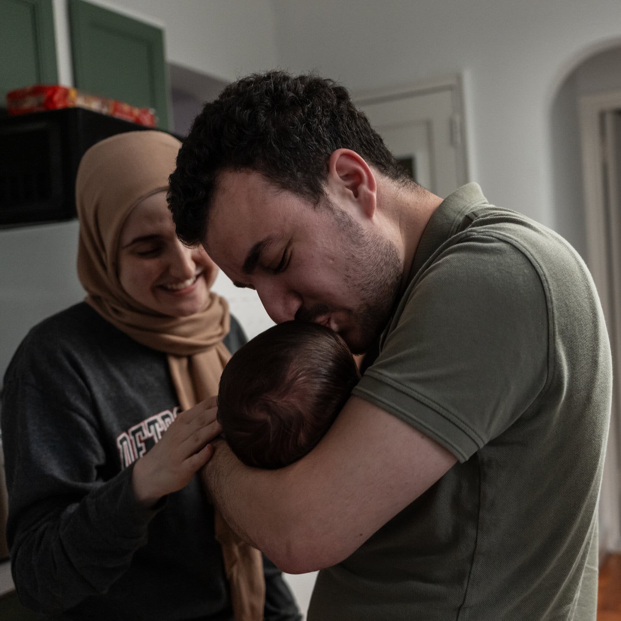 Mahmoud Khalil setelah 104 Hari Ditahan: Simbol Baru Kebebasan Berekspresi di Amerika Serikat