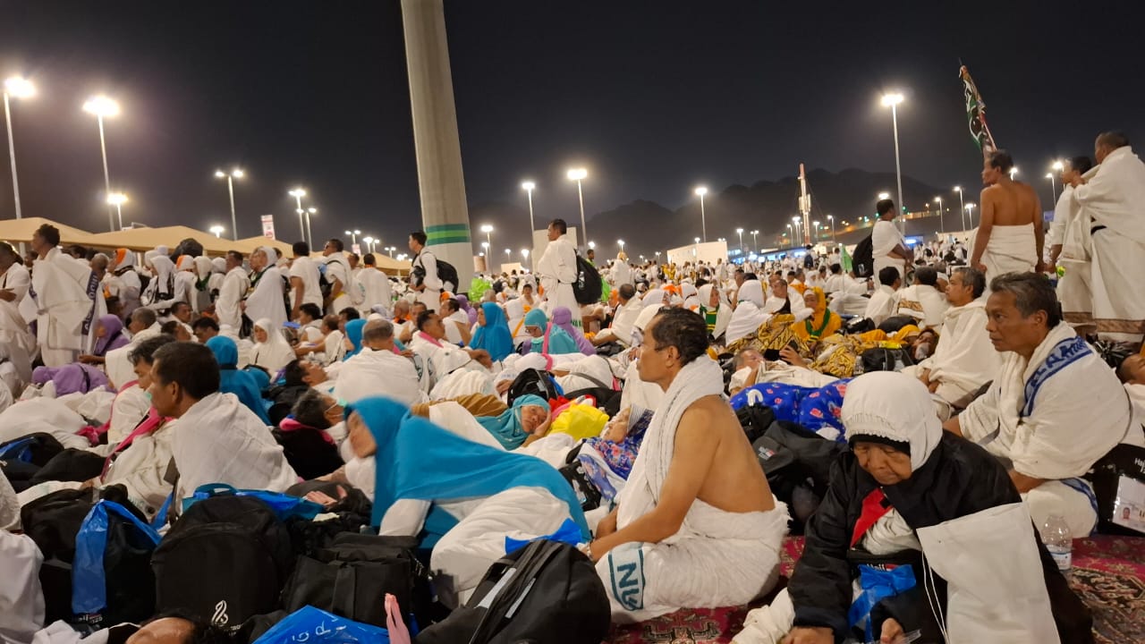 Dari Muzdalifah Kita Belajar: Batu Dikumpulkan, Ego Ditanggalkan