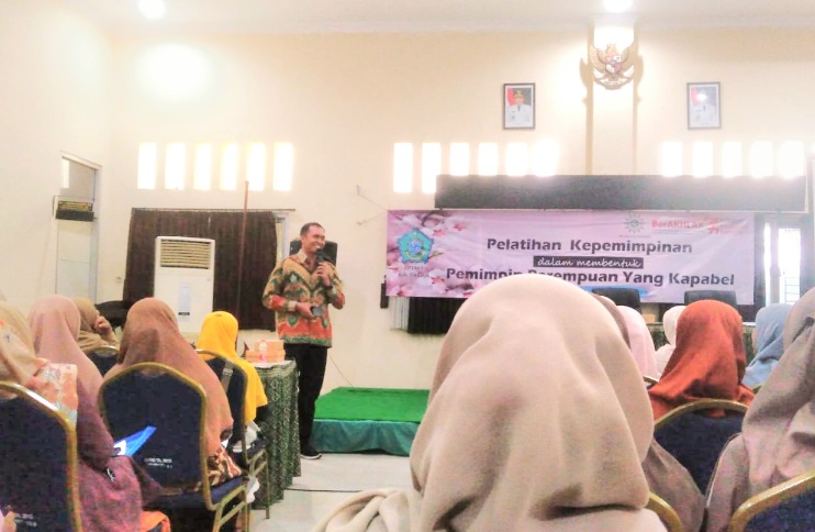 Pelatihan Seru Aisyiyah Sidoarjo: Jadi Jurnalis Sehari, Pembicara Percaya Diri