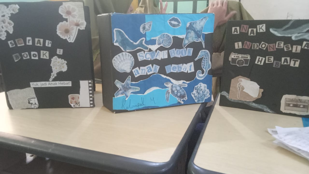 Spemutu Gresik meningkatkan kemampuan publik speaking siswa melalui uji skill learning inovatif bertema "7 Kebiasaan Anak Indonesia Hebat", mewujudkan kolaborasi dan kreativitas dalam scrapbook.