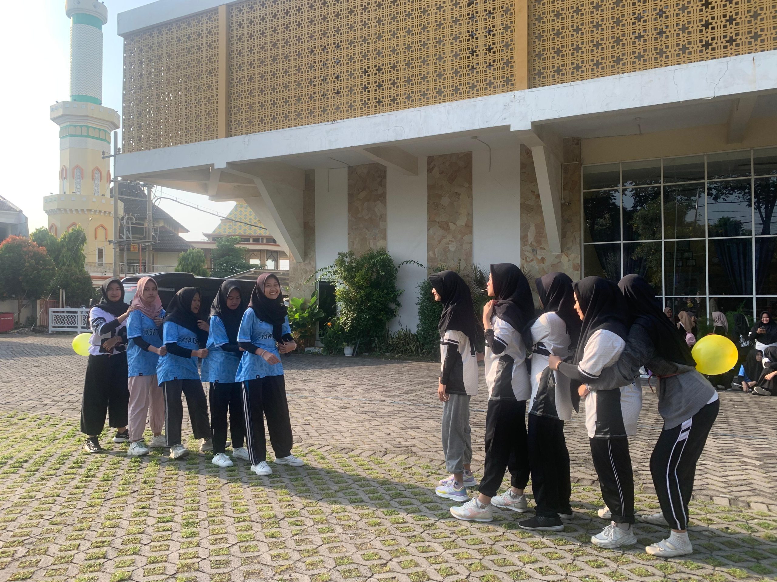 Rangkai Mimpi, Lukis Cerita: Semarak Kegiatan Akhir Semester Smamsatu Gresik