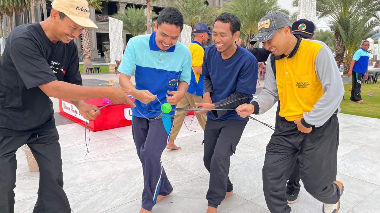 Kebersamaan, Keceriaan, dan Nilai Hidup dalam Family Gathering Ponpes Al-Fattah