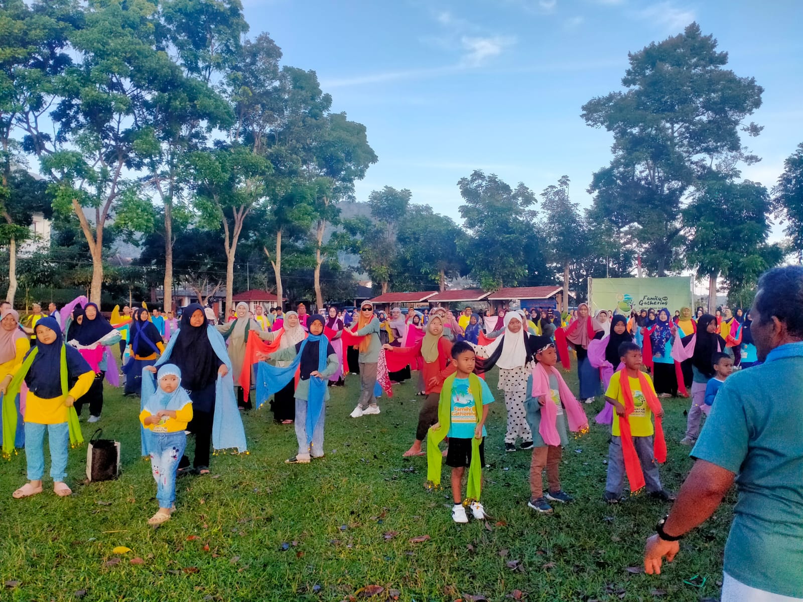 Family Gathering Kader sang Surya: Meriah, Hangat, Penuh Tawa