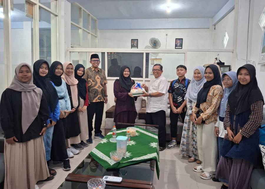 Sehari bersama Sekretaris PDM Lumajang